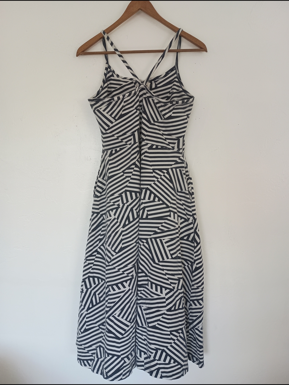 Pact Organic Cotton Fit & Flare Midi Dress Geometric Stripes - Picture 4 of 14